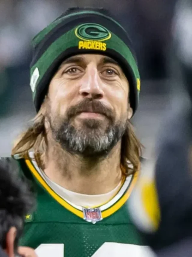 cropped-aaron-rodgers-officially-signs-three-year-1508m-1024x576-1